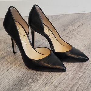 Brand new. Black pumps. Size 4
